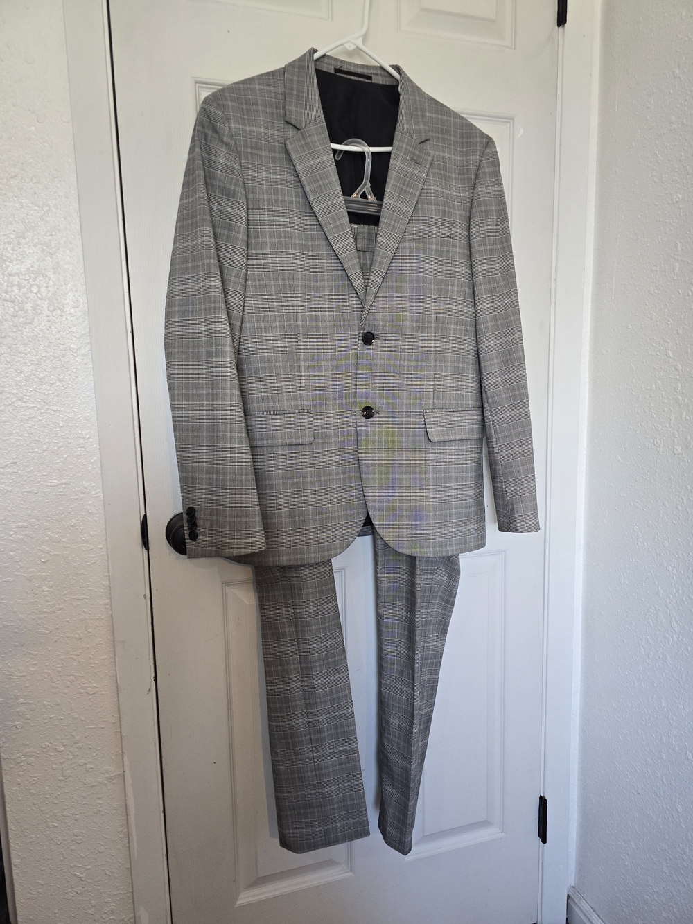 H&M Light Gray Plaid Two-Piece Suit - Classic Tailored Look